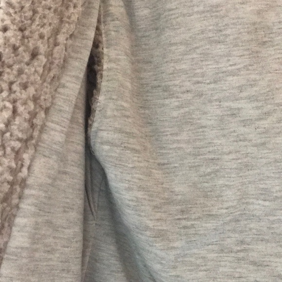 Vest - Picture 4 of 6